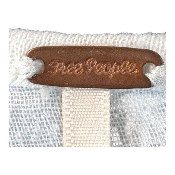 Free People Peasant Style Blouse Womens Sz L Embroidered Market Tee Boho Hippie - Picture 4 of 6